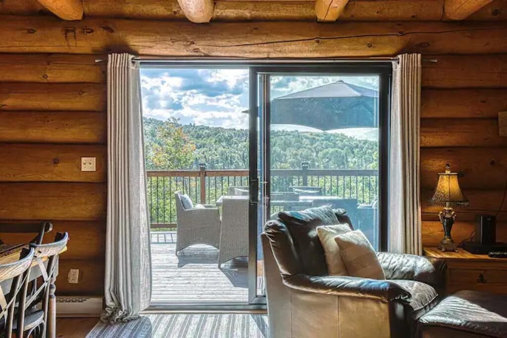 Photo of Livingroom in Lac Superieur Village