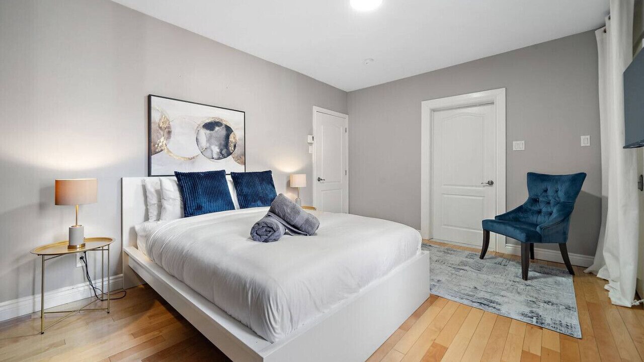 Photo of Bathroom in Cote-Des-Neiges—Notre-Dame-De-Grace