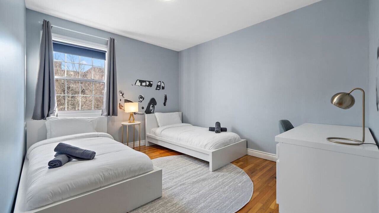 Photo of Bedroom in Cote-Des-Neiges—Notre-Dame-De-Grace