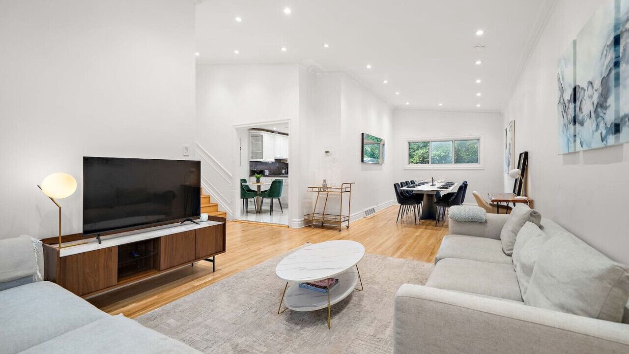 Photo of Livingroom in Cote-Saint-Luc