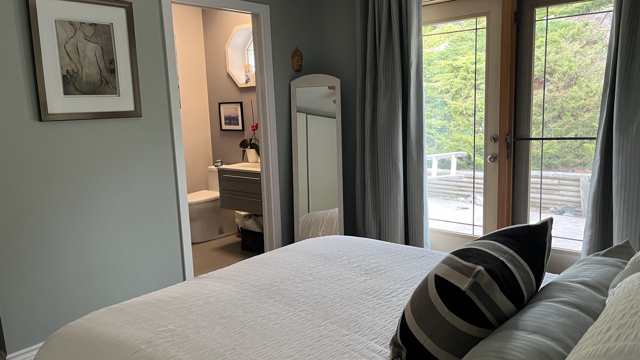 Photo of Bedroom in Okanagan-Similkameen