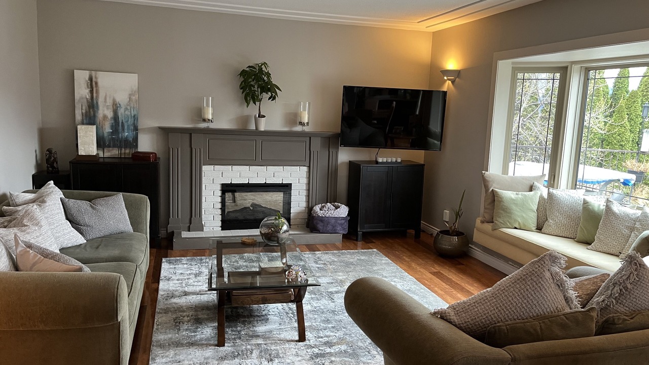 Photo of Livingroom in Okanagan-Similkameen