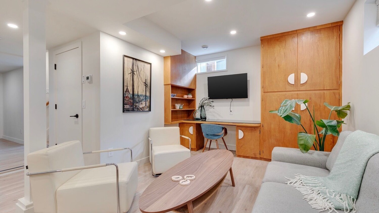 Photo of Livingroom in Northwest Calgary