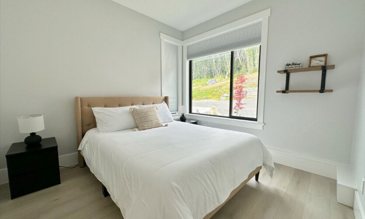 Photo of Bedroom in Youbou