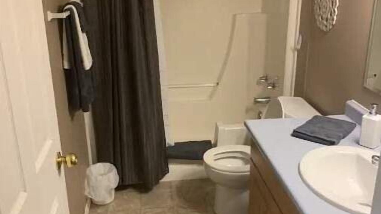 Photo of Bathroom in Drumheller
