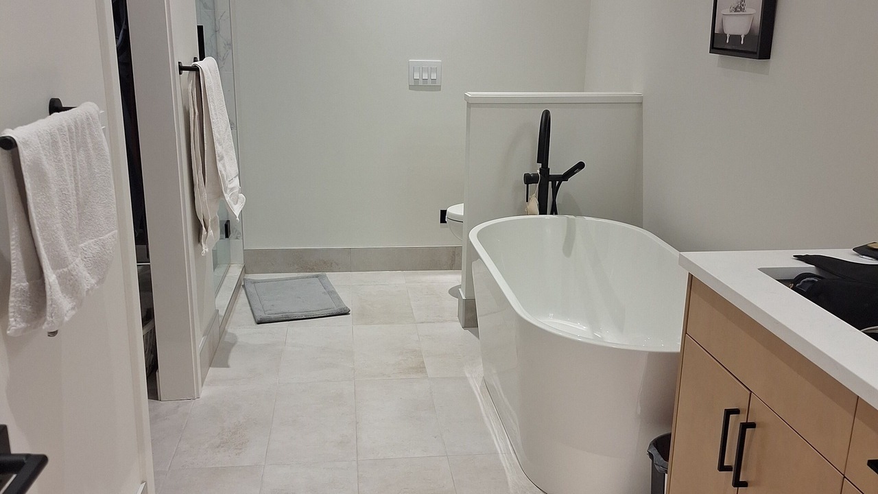 Photo of Bathroom in South Central