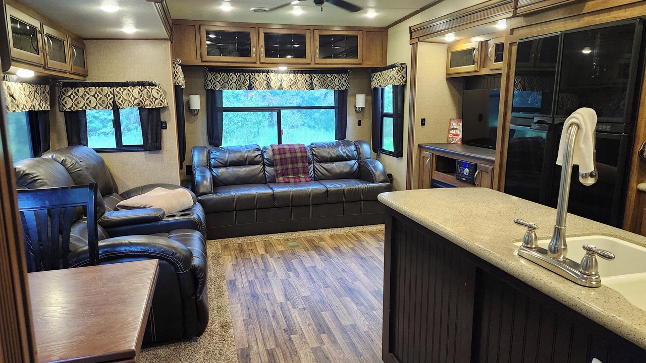 Photo of Livingroom in Parkland County