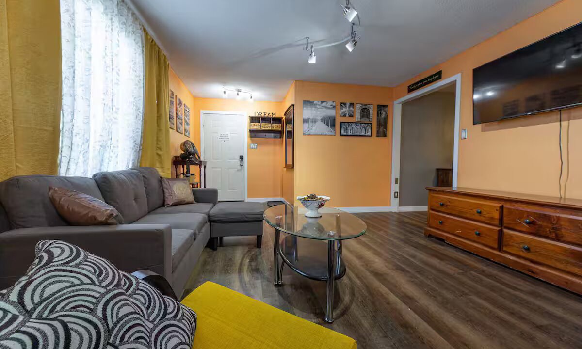 Photo of Livingroom in Hinton