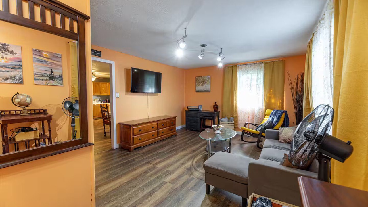 Photo of Livingroom in Hinton