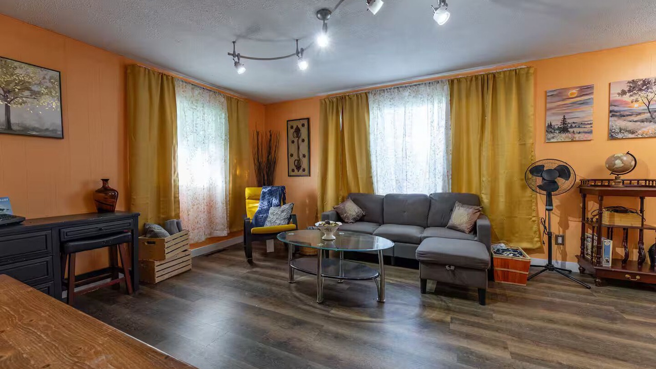 Photo of Livingroom in Hinton