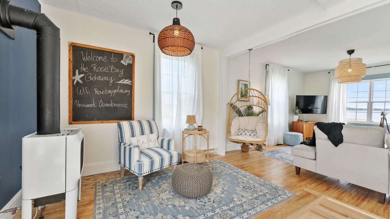 Photo of Livingroom in Lower Rose Bay