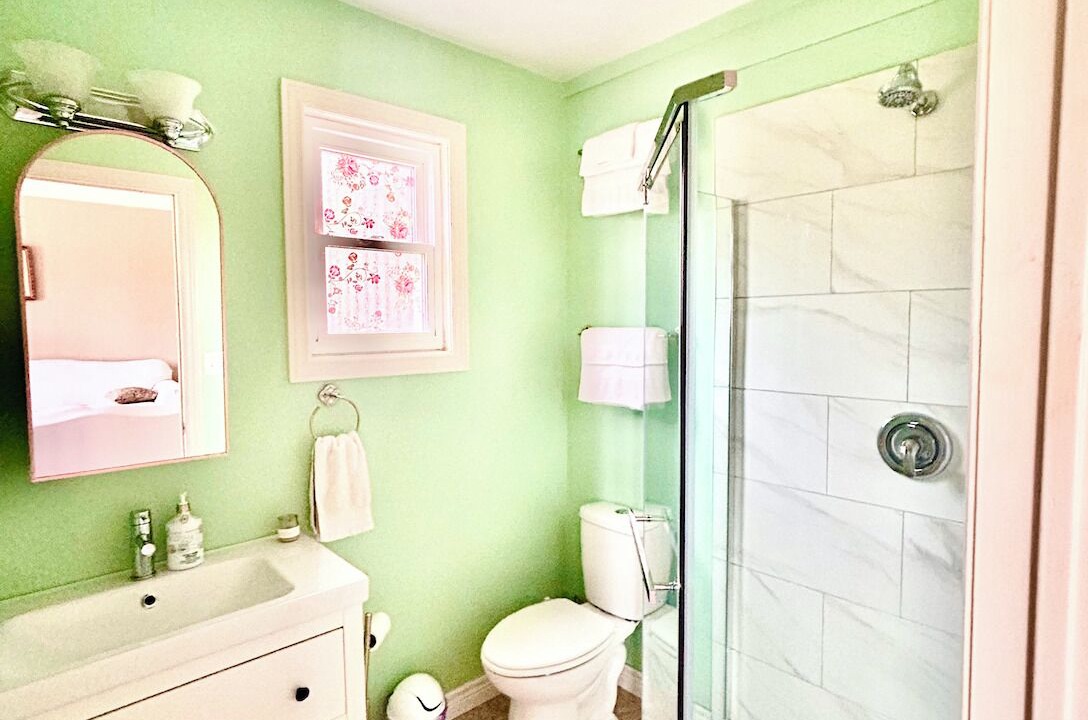 Photo of Bathroom in Jordan Station
