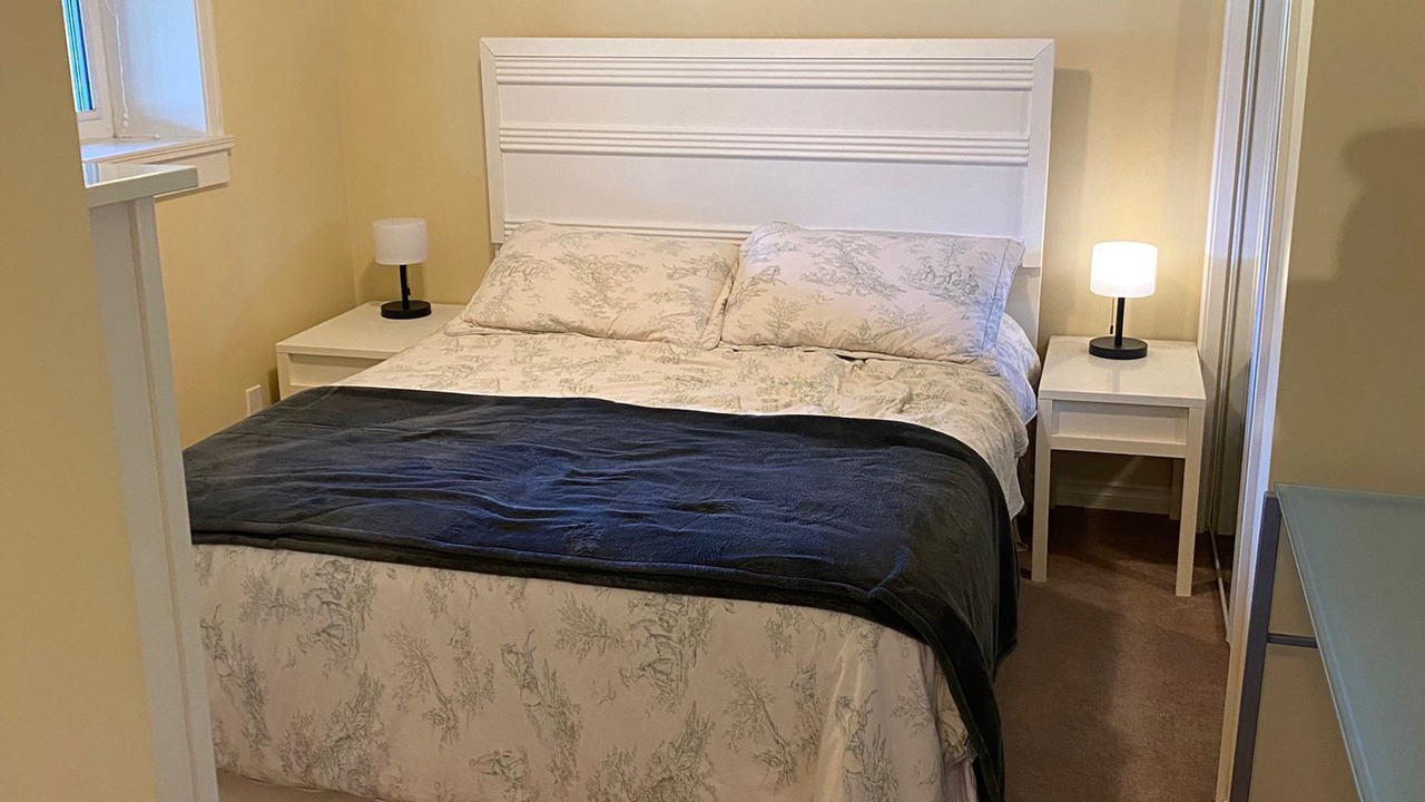 Photo of Bedroom in Colwood