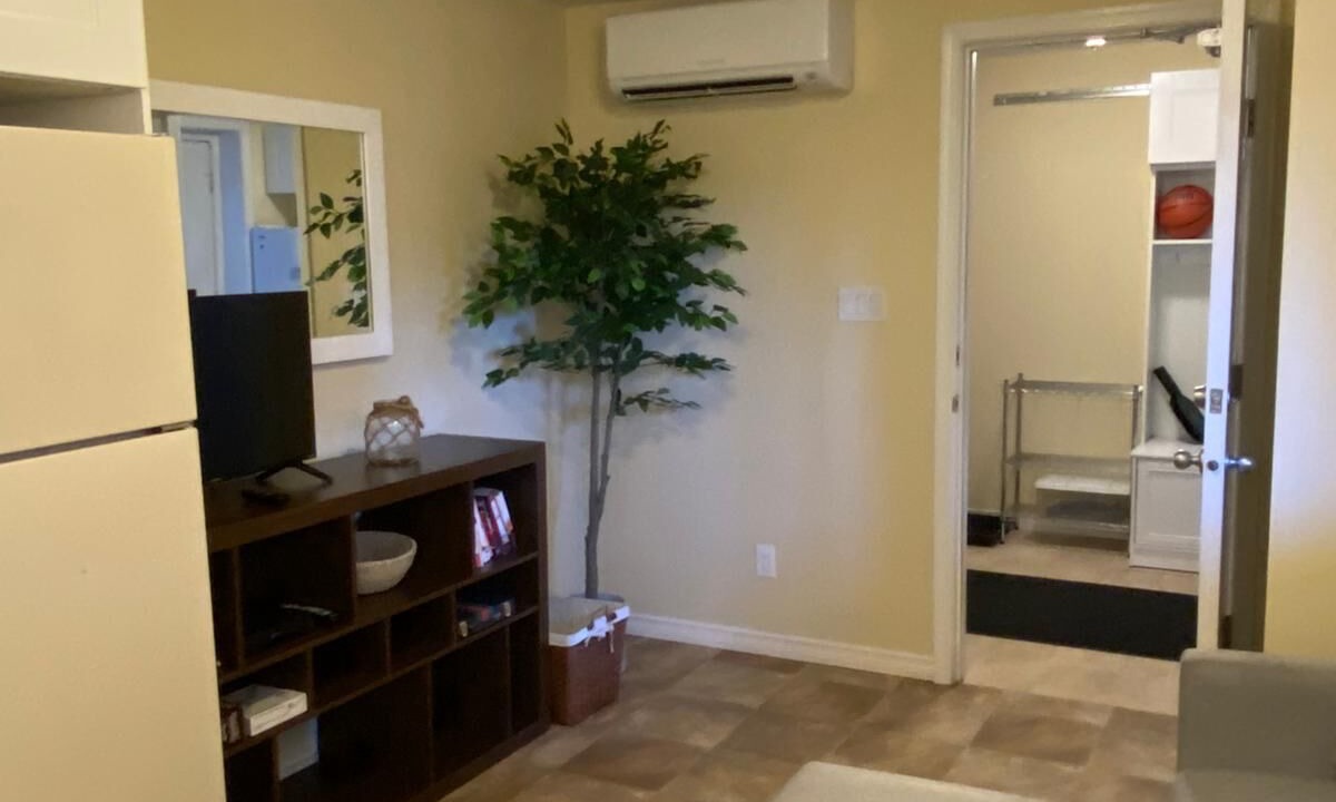 Photo of Livingroom in Colwood