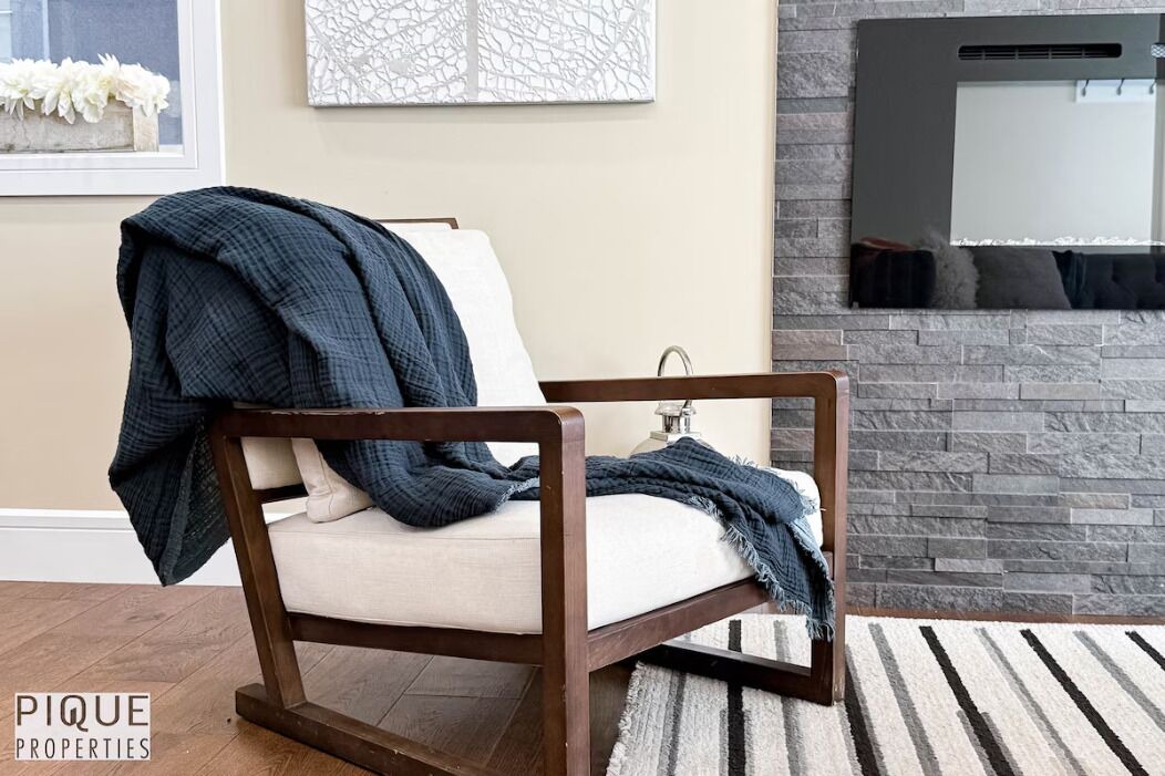 Photo of Livingroom in Jasper Place