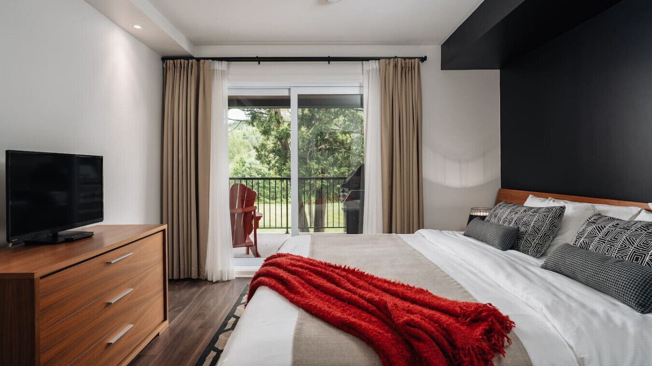 Photo of Bedroom in Saint-Sauveur