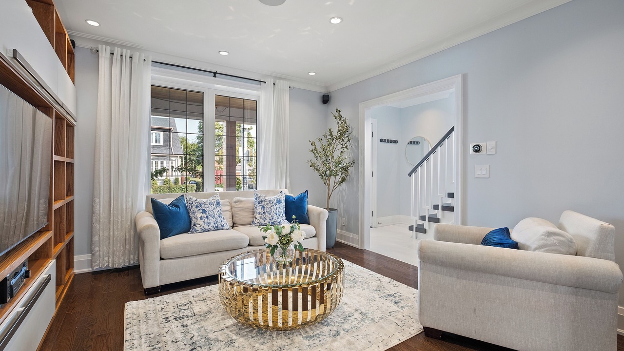 Photo of Livingroom in East York