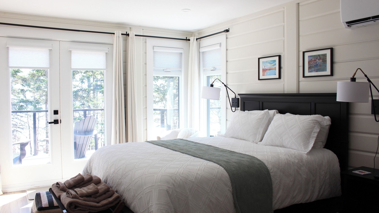 Photo of Bedroom in Charlotte's Shore