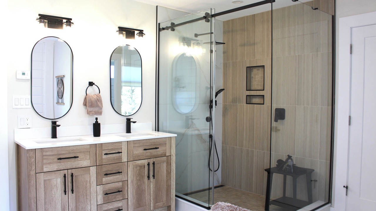 Photo of Bathroom in Charlotte's Shore