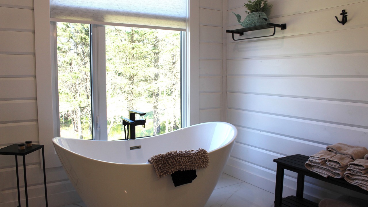 Photo of Bathroom in Charlotte's Shore