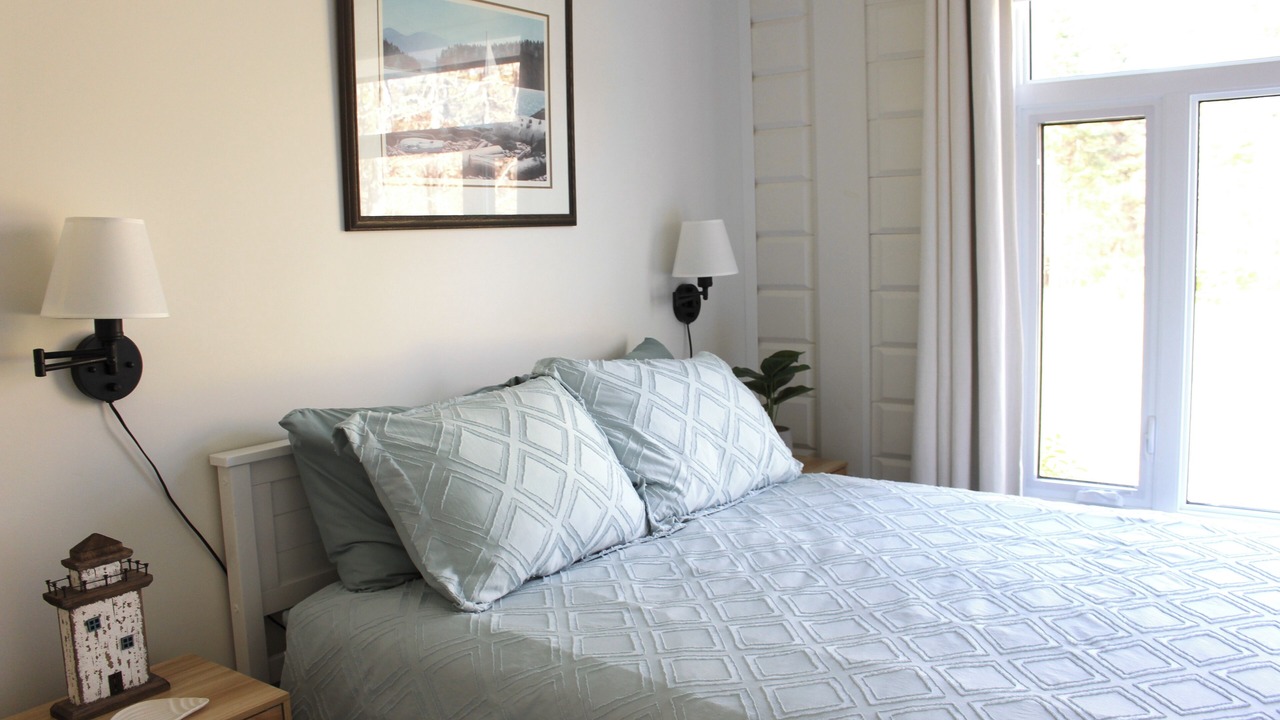 Photo of Bedroom in Charlotte's Shore