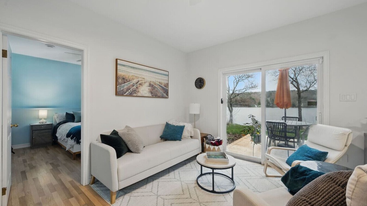 Photo of Livingroom in Fall River