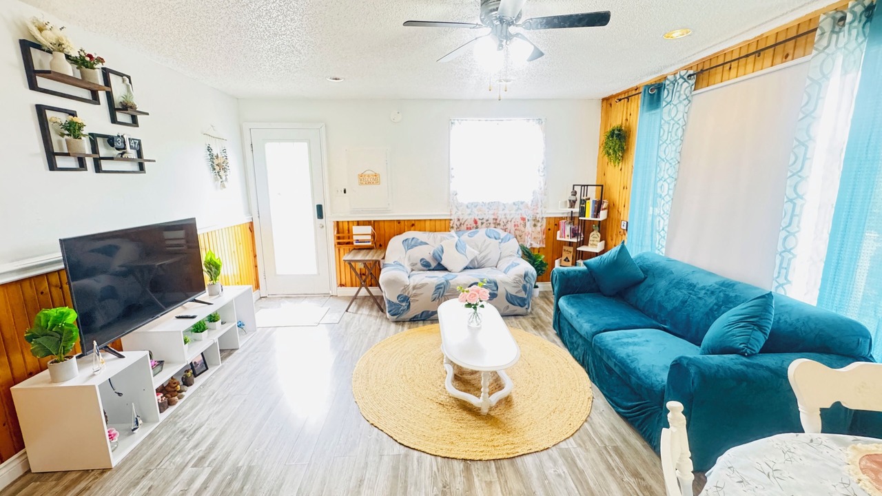 Photo of Livingroom in Indian Brook