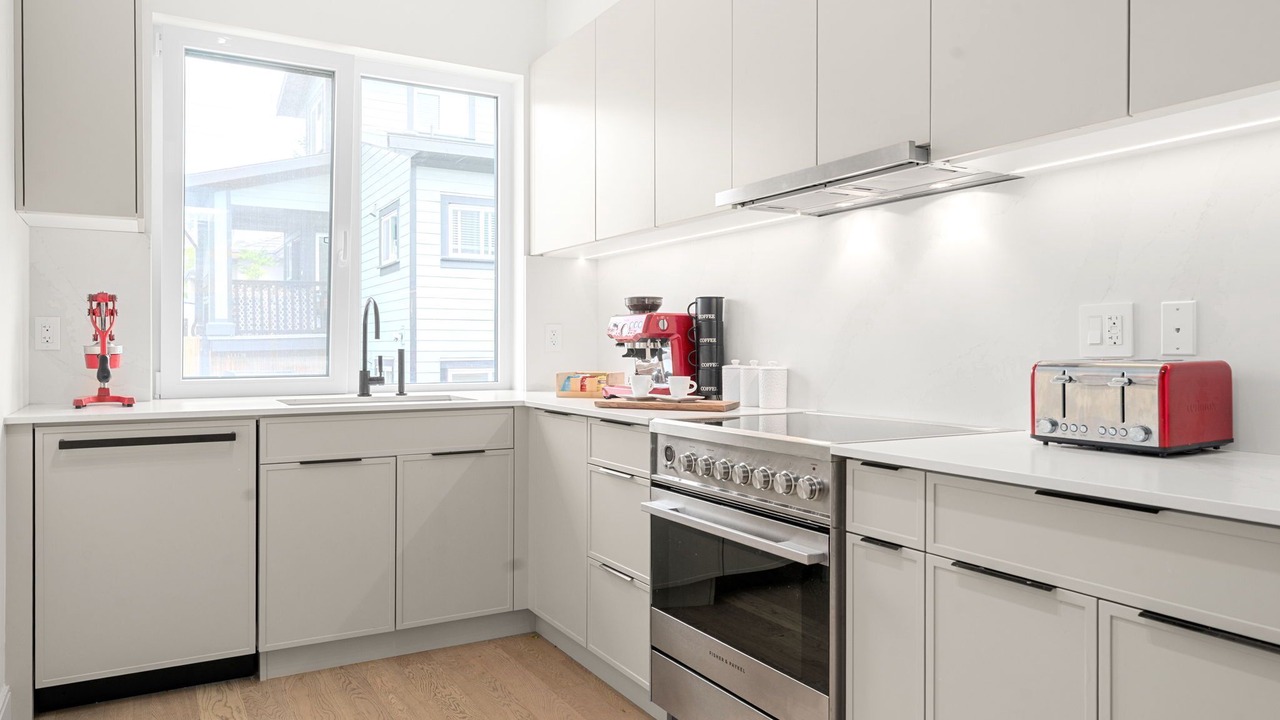 Photo of Kitchen in Lower Lonsdale
