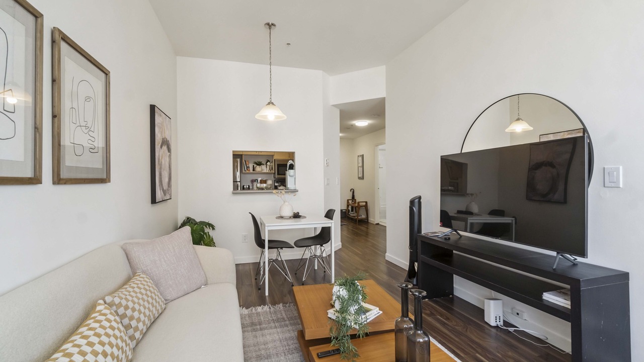 Photo of Livingroom in Downtown Vancouver