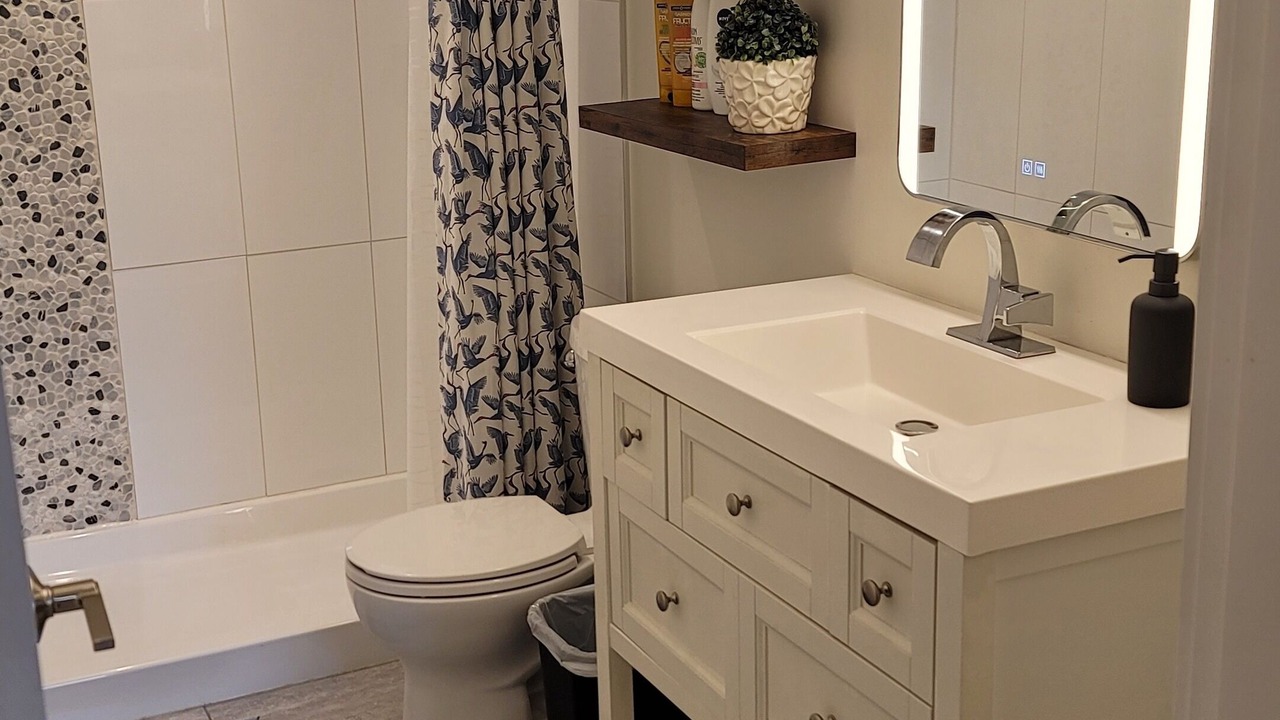 Photo of Bathroom in Colwood
