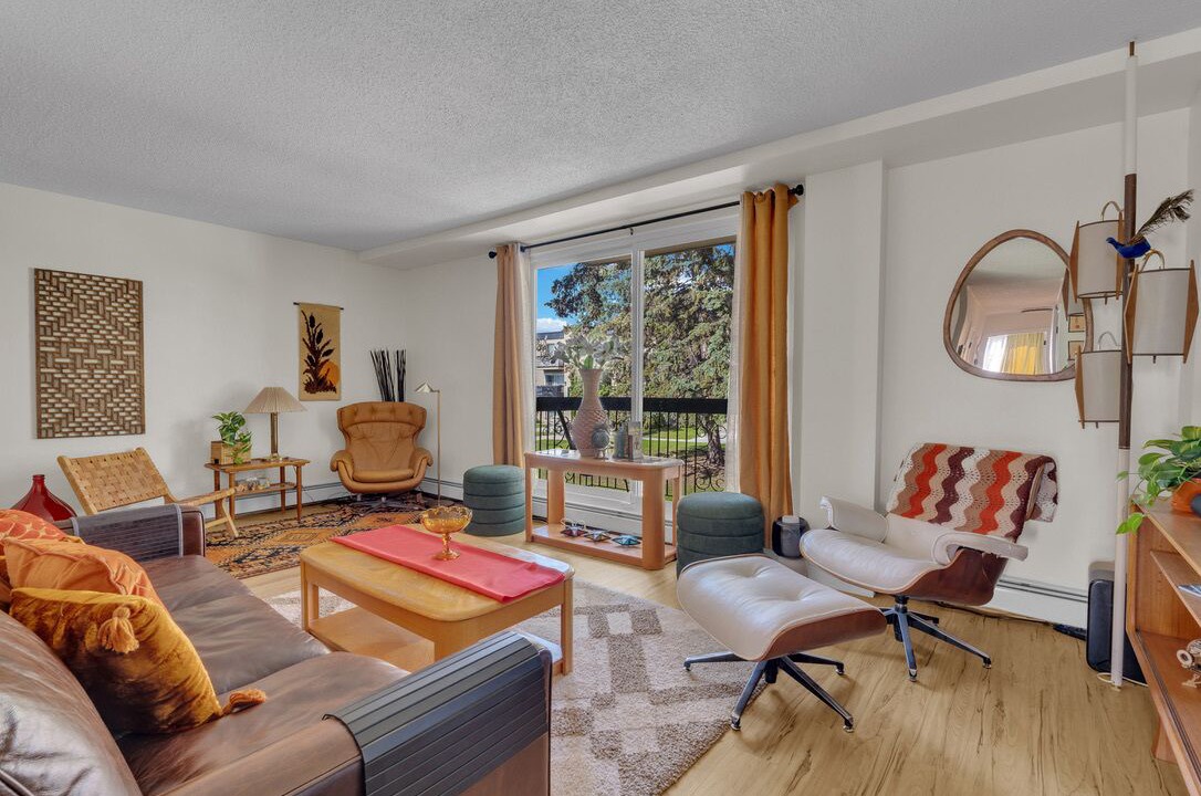 Photo of Livingroom in Southeast Calgary