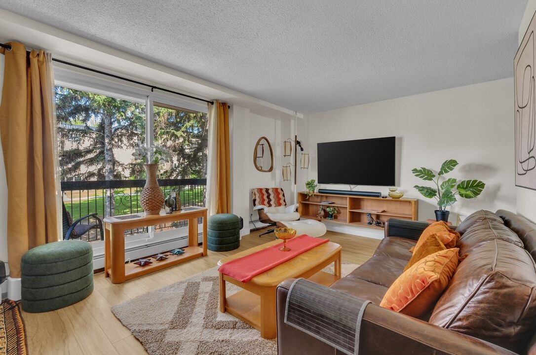 Photo of Livingroom in Southeast Calgary