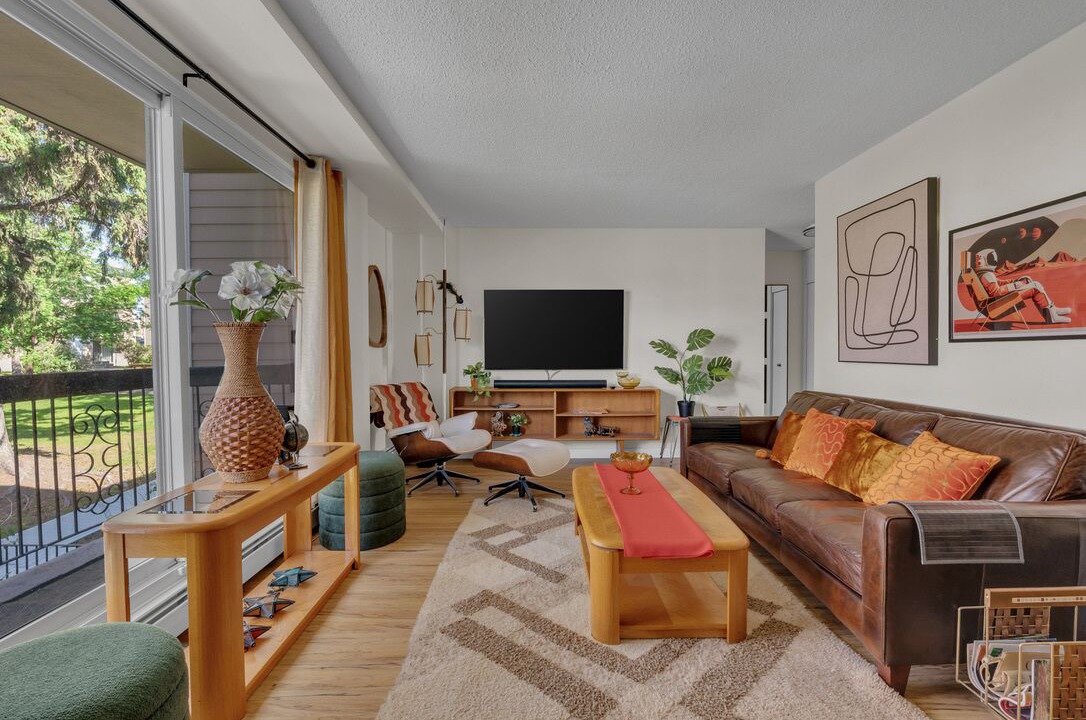 Photo of Livingroom in Southeast Calgary