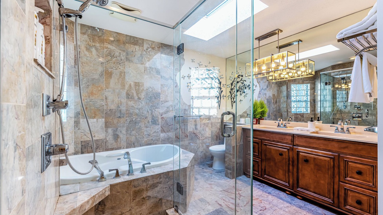 Photo of Bathroom in White Rock