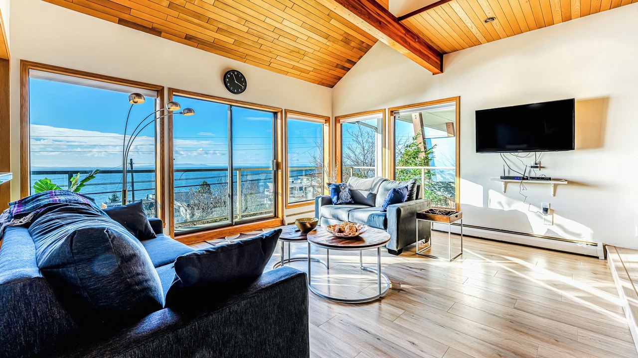 Photo of Livingroom in White Rock