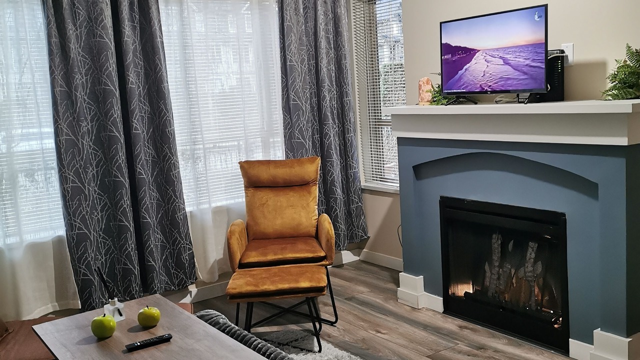 Photo of Livingroom in Westwood Plateau
