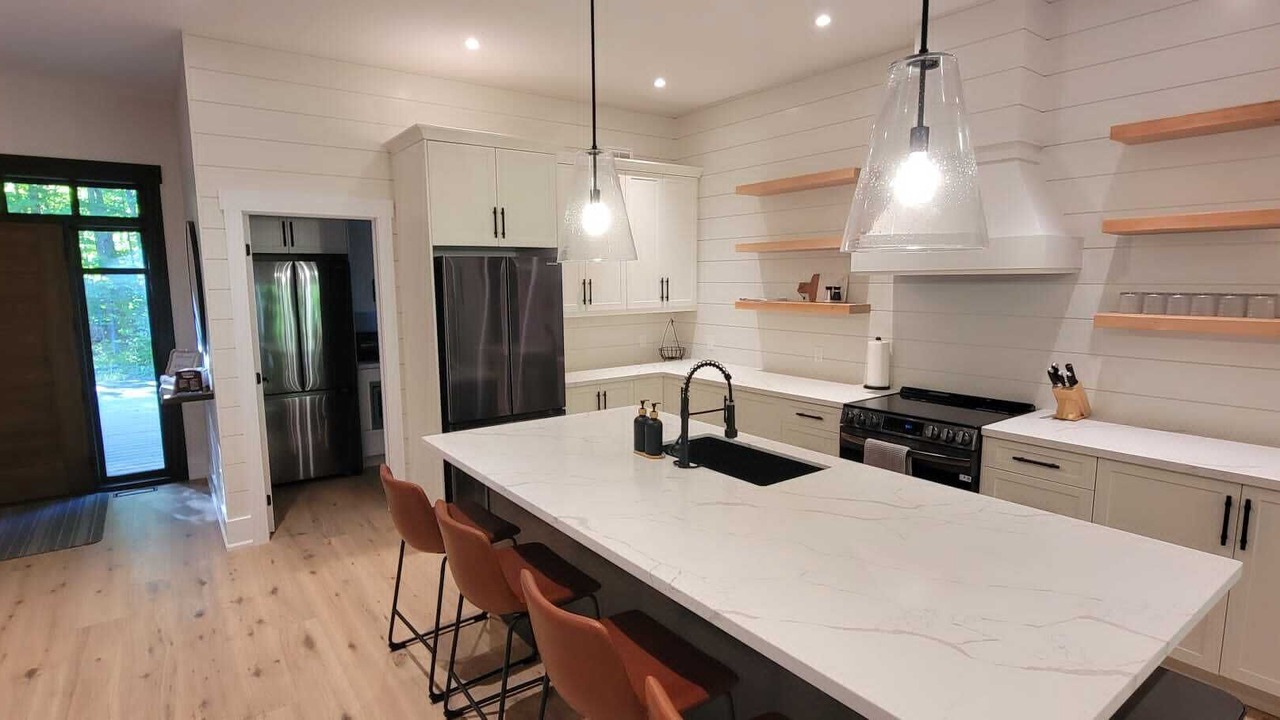 Photo of Kitchen in Lake of Bays