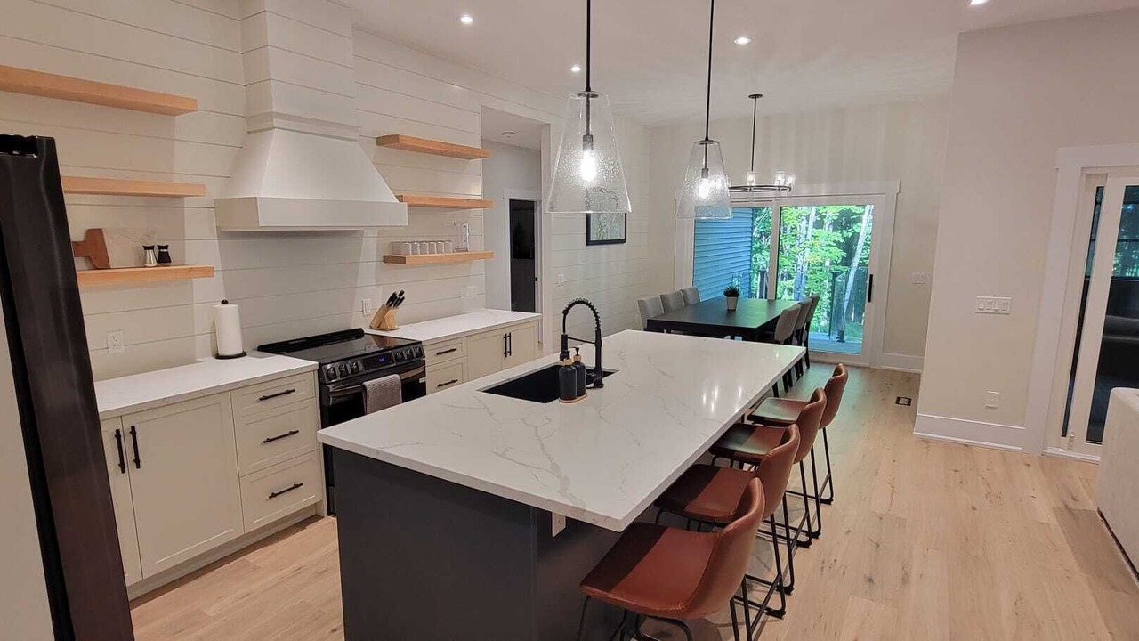 Photo of Kitchen in Lake of Bays