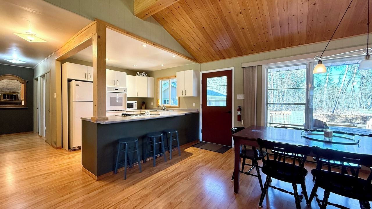 Photo of Kitchen in Falcon Lake
