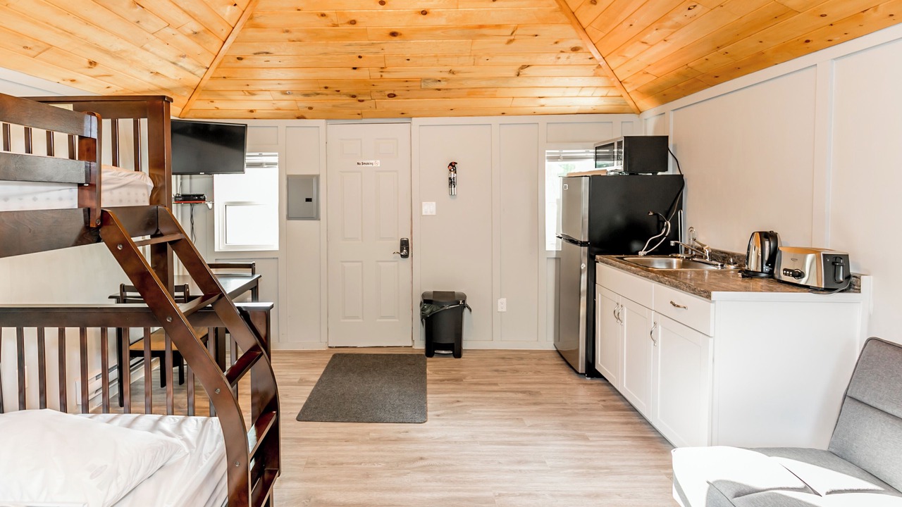 Photo of Bedroom in Wasaga Beach