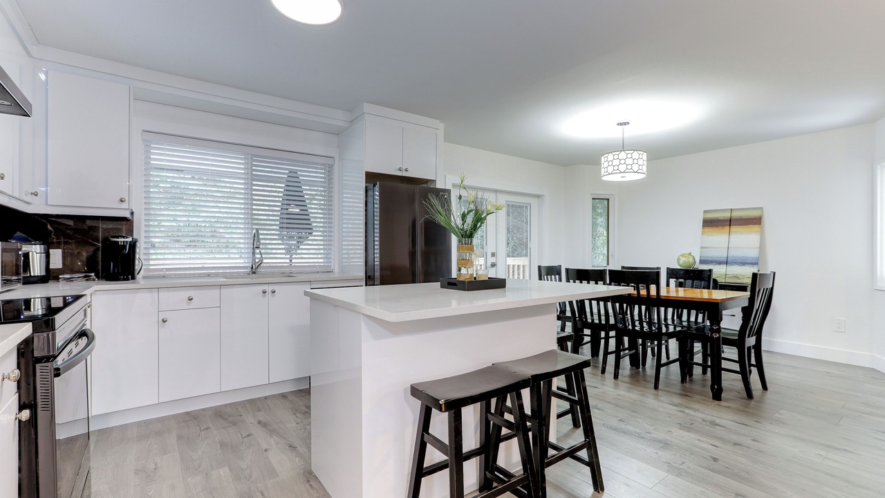 Photo of Kitchen in Harrison Hot Springs