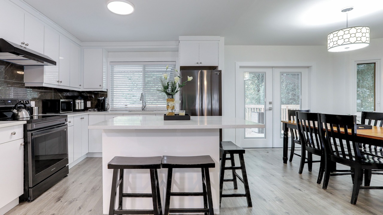 Photo of Kitchen in Harrison Hot Springs