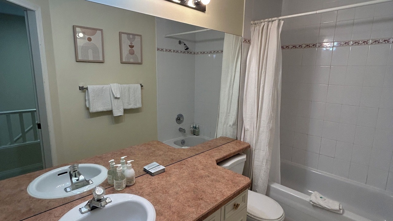 Photo of Bathroom in Quail Ridge
