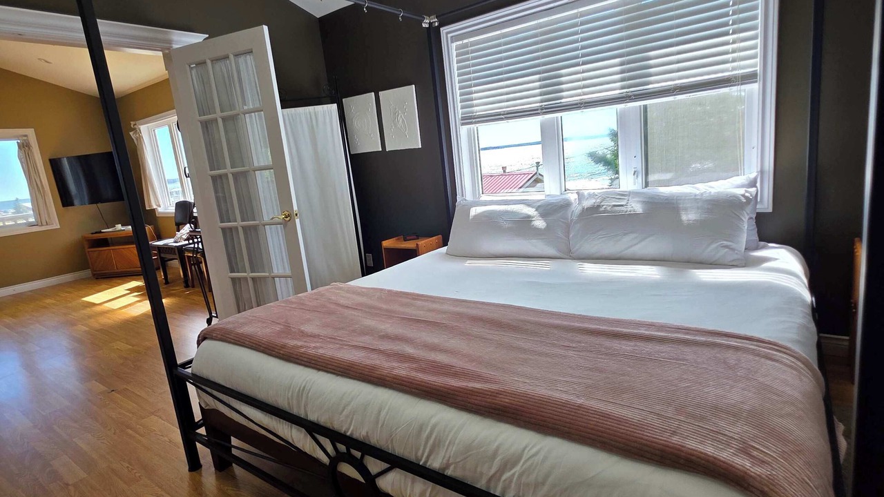 Photo of Bedroom in Hunts Point
