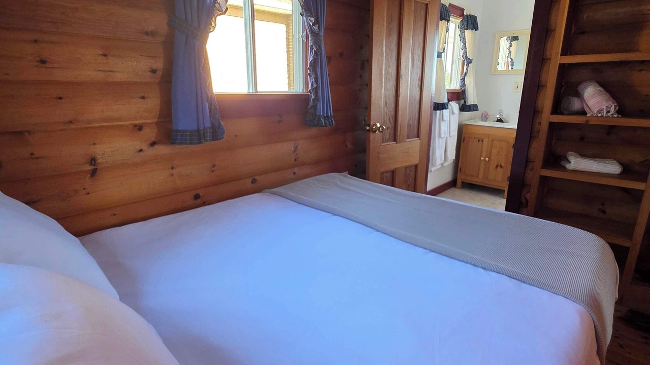 Photo of Bedroom in Hunts Point