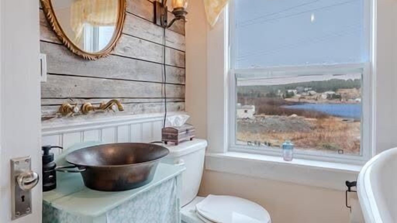 Photo of Bathroom in Heart's Delight
