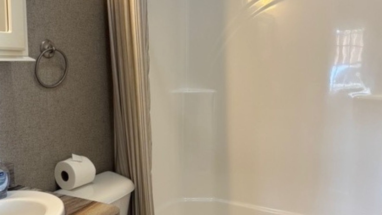 Photo of Bathroom in Stokes Bay