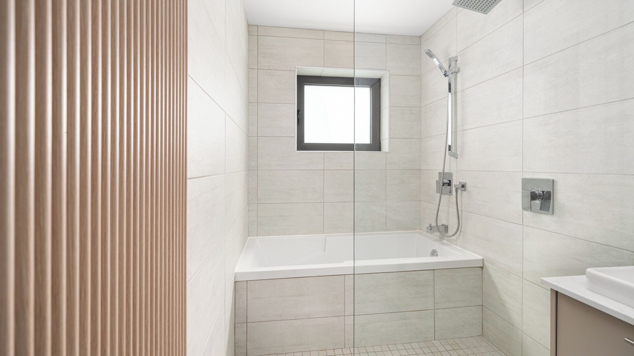 Photo of Bathroom in Laval