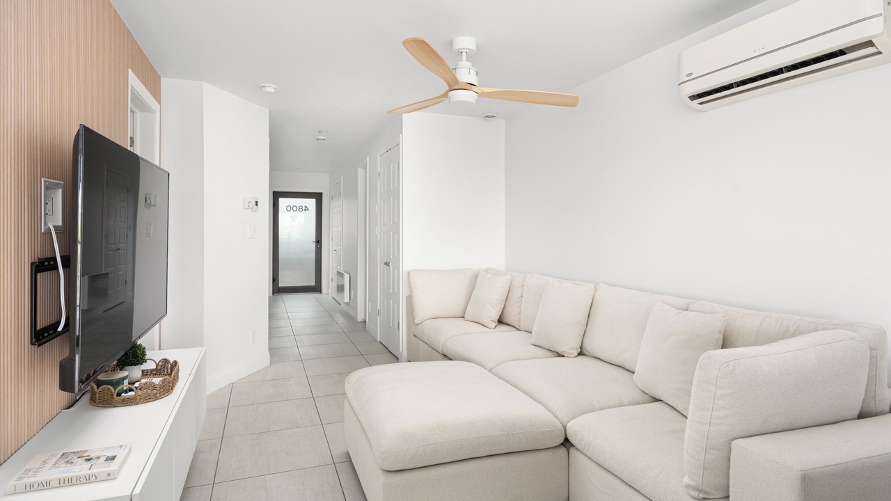 Photo of Livingroom in Laval