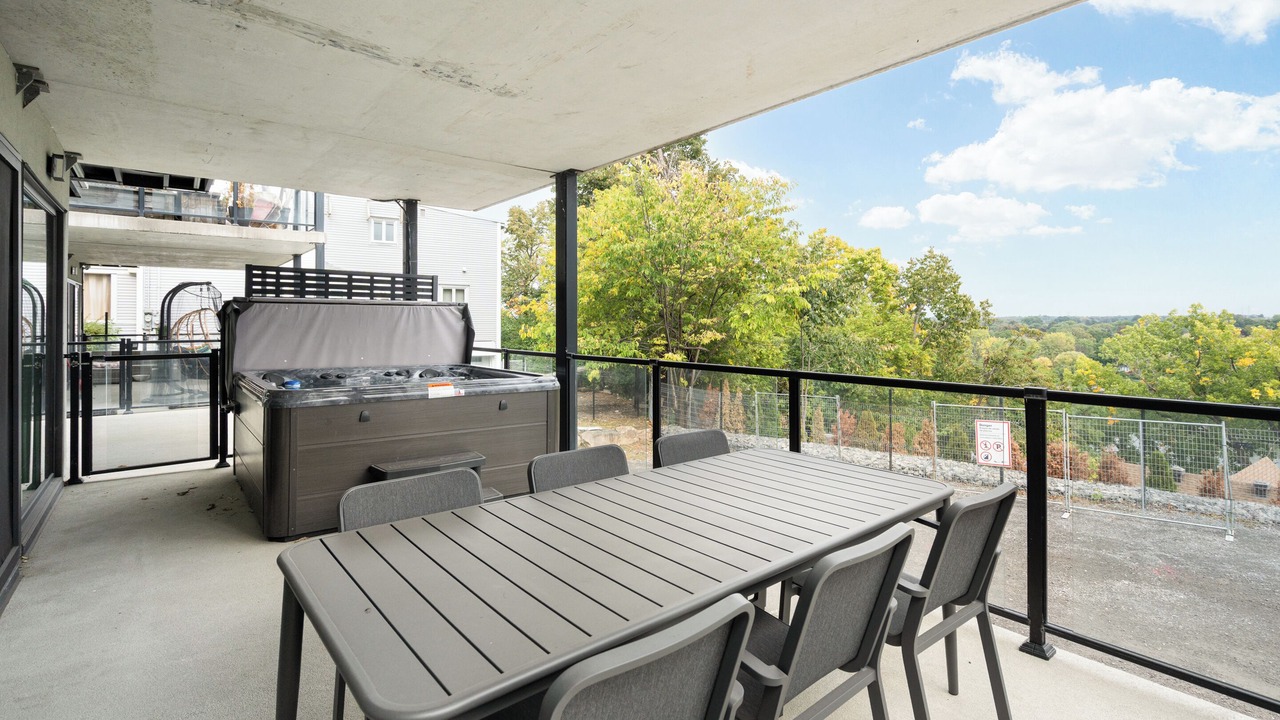 Photo of Outdoor in Laval